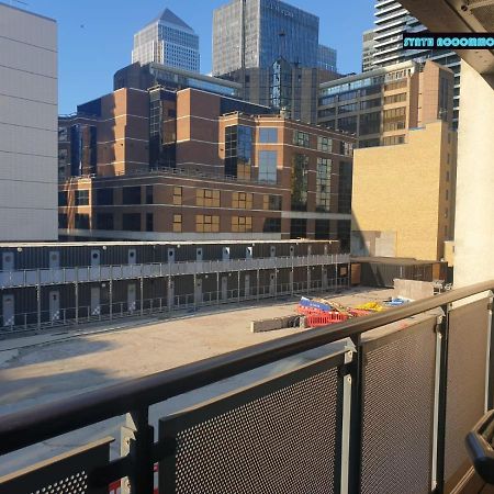 80S Retro 1Bed Studio Serviced Apartment Canary Wharf Perfect For Solo & Couple Travellers 伦敦 外观 照片