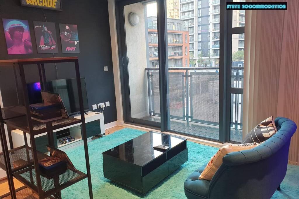 80S Retro 1Bed Studio Serviced Apartment Canary Wharf Perfect For Solo & Couple Travellers 伦敦 外观 照片